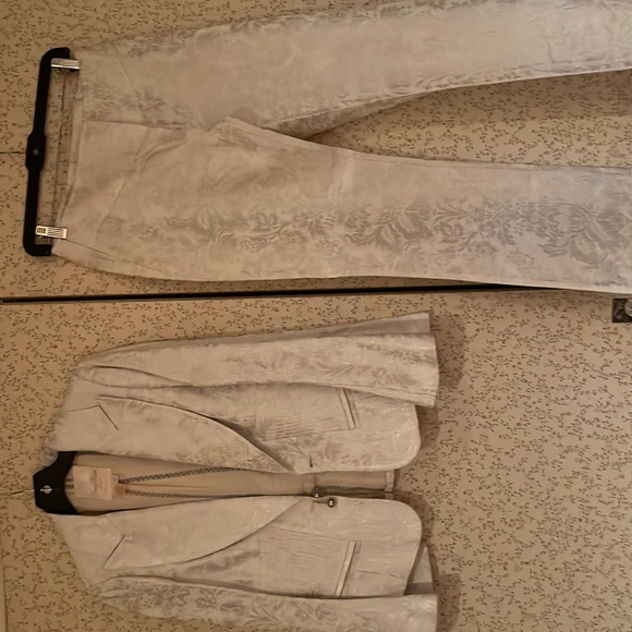 Tracey Reece Suit - Picture 5 of 7